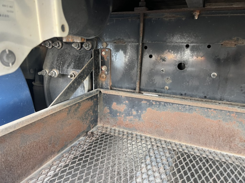 平ボディー4軸低床エアサスハイルーフF7|中古トラックの販売・買取・査定のアイナビ