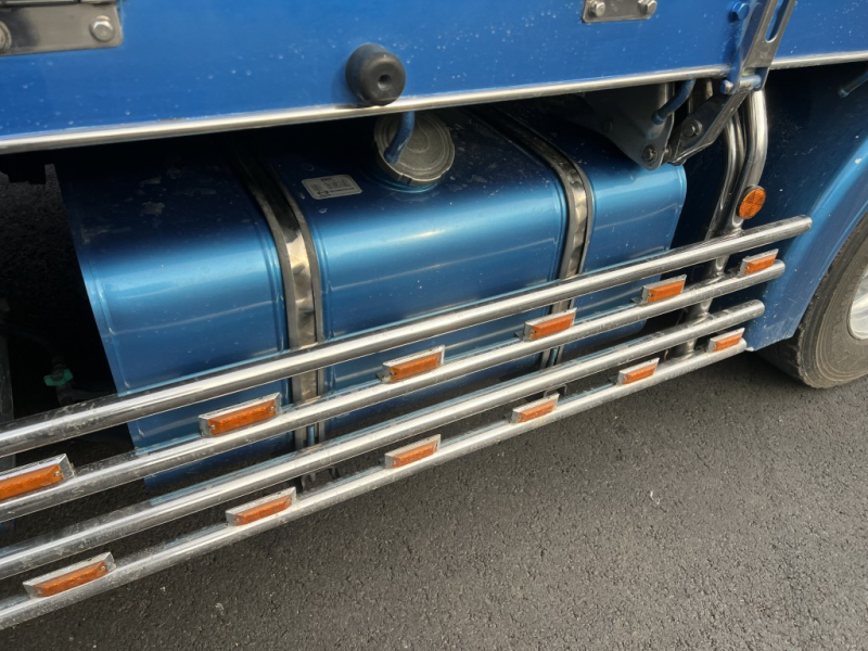 平ボディー4軸低床エアサスハイルーフF7|中古トラックの販売・買取・査定のアイナビ