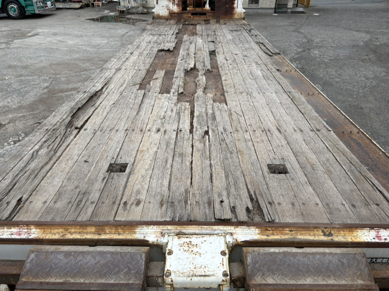 H17年式、クオン、セルフローダー|中古トラックの販売・買取・査定のアイナビ