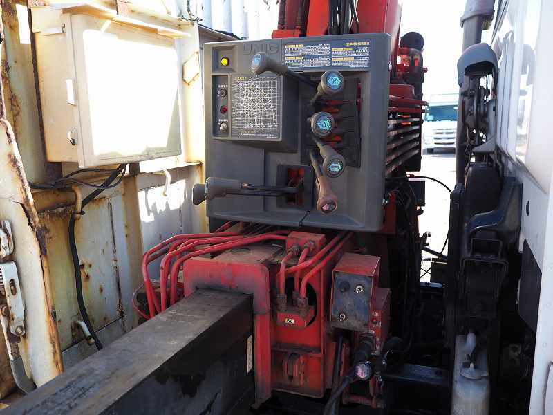 いすゞフォワード増トン5段セルフクレーンラジコン|中古トラックの販売・買取・査定のアイナビ