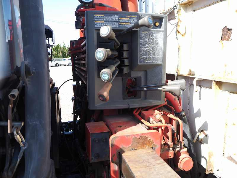 いすゞフォワード増トン5段セルフクレーンラジコン|中古トラックの販売・買取・査定のアイナビ