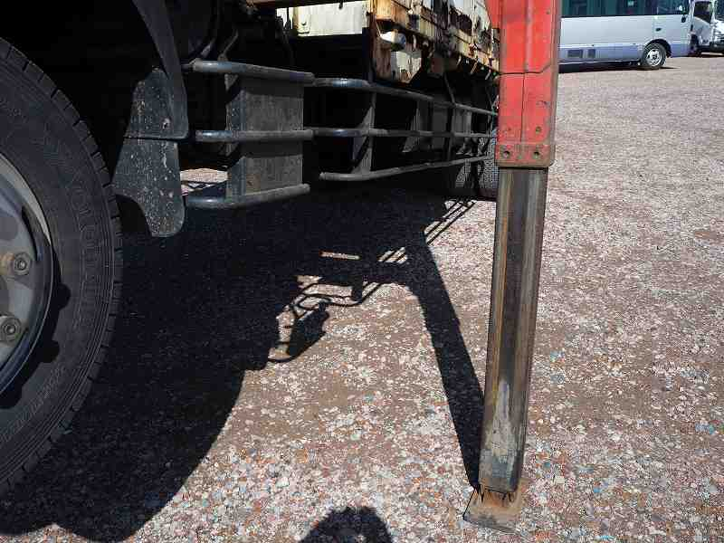 いすゞフォワード増トン5段セルフクレーンラジコン|中古トラックの販売・買取・査定のアイナビ