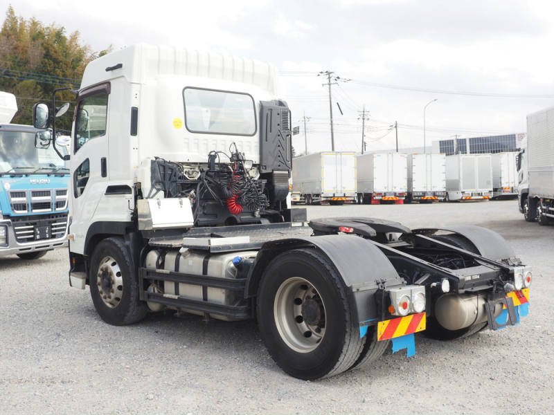 いすゞ トラクタ ギガ|中古トラックの販売・買取・査定のアイナビ