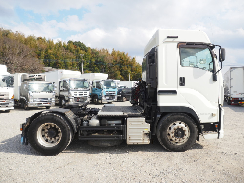 いすゞ トラクタ ギガ|中古トラックの販売・買取・査定のアイナビ