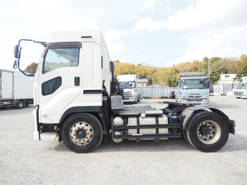 いすゞ トラクタ ギガ|中古トラックの販売・買取・査定のアイナビ