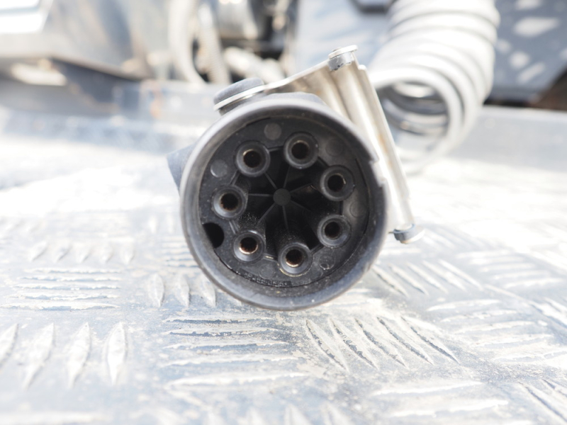 いすゞ トラクタ ギガ|中古トラックの販売・買取・査定のアイナビ