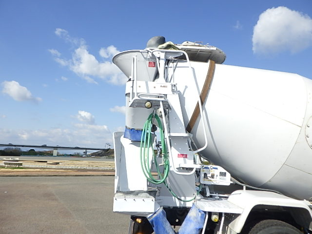 日野平成29年☆増トンミキサー車☆予備検査証付|中古トラックの販売・買取・査定のアイナビ