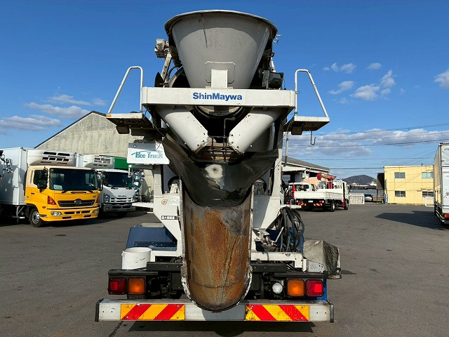 保証対象車両増トン新明和工業ベッドレス240馬力6速MT|中古トラックの販売・買取・査定のアイナビ