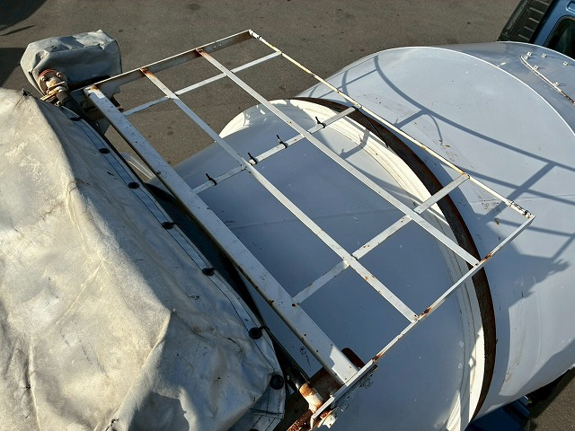 保証対象車両増トン新明和工業ベッドレス240馬力6速MT|中古トラックの販売・買取・査定のアイナビ