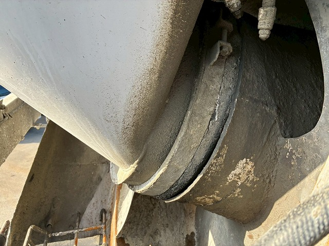 保証対象車両増トン新明和工業ベッドレス240馬力6速MT|中古トラックの販売・買取・査定のアイナビ