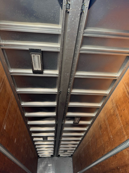 H30ギガ4軸低床ウイング 車検付き 13.4t 7MT|中古トラックの販売・買取・査定のアイナビ