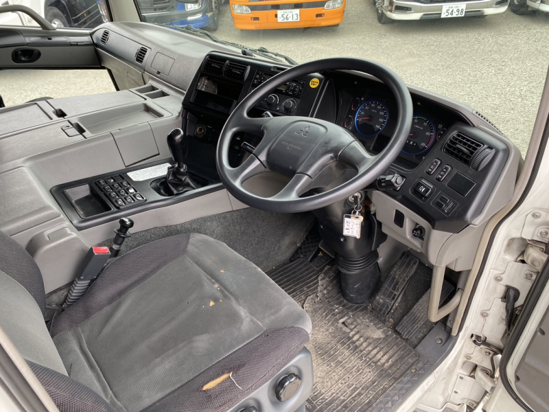 H28年式、スーパーグレート、ハイルーフトラクタ|中古トラックの販売・買取・査定のアイナビ