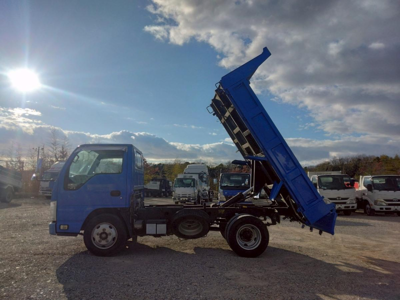 H26年 タイタン3t高床強化ダンプ No.1048|中古トラックの販売・買取・査定のアイナビ