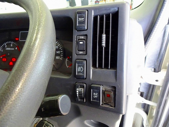 エルフ3.95t高床ワイドロングアルミバンフルゲート付|中古トラックの販売・買取・査定のアイナビ