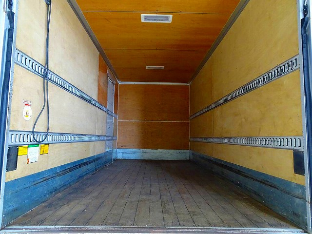 エルフ3.95t高床ワイドロングアルミバンフルゲート付|中古トラックの販売・買取・査定のアイナビ