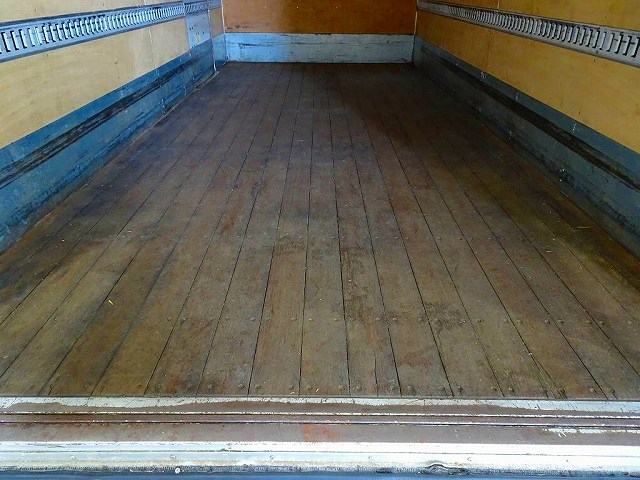 エルフ3.95t高床ワイドロングアルミバンフルゲート付|中古トラックの販売・買取・査定のアイナビ