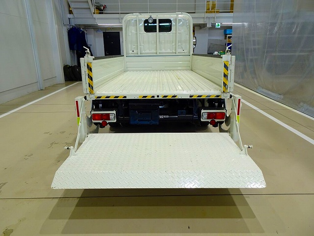 ダイナ1.3t4WDJLWタイヤアーム式P/G付|中古トラックの販売・買取・査定のアイナビ