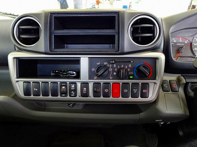 ダイナ1.3t4WDJLWタイヤアーム式P/G付|中古トラックの販売・買取・査定のアイナビ