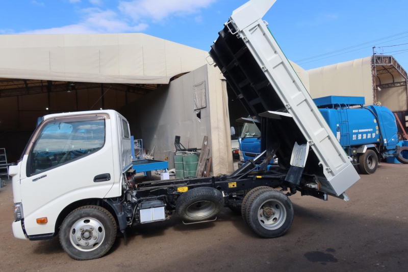 高床Lゲートダンプ 積載1950kg 低走行車|中古トラックの販売・買取・査定のアイナビ