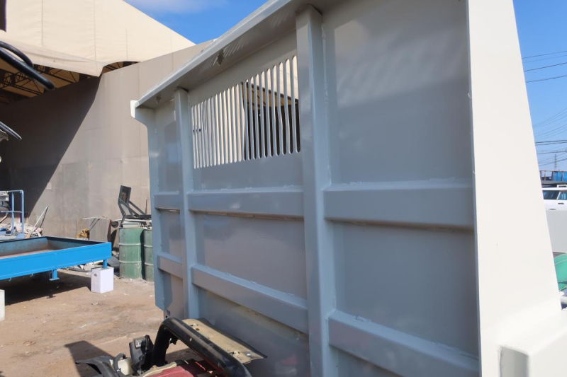 高床Lゲートダンプ 積載1950kg 低走行車|中古トラックの販売・買取・査定のアイナビ