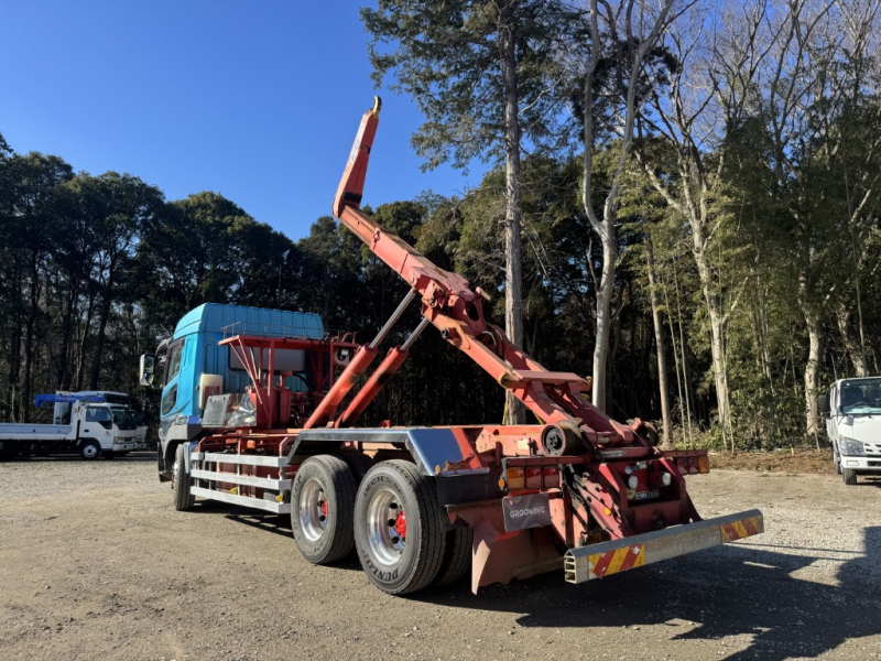 22tアームロール2デフハイルーフカスタム新明和F7|中古トラックの販売・買取・査定のアイナビ