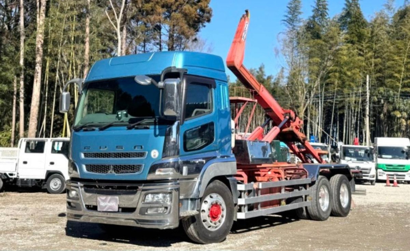 22tアームロール2デフハイルーフカスタム新明和F7|中古トラックの販売・買取・査定のアイナビ