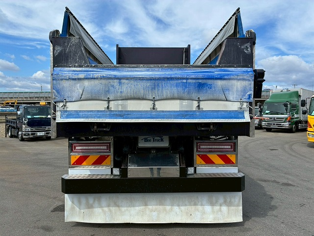 車検付ワンオーナー6×43軸2デフ新明和工業380馬力|中古トラックの販売・買取・査定のアイナビ