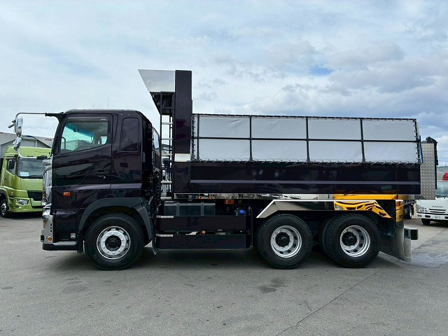 車検付ワンオーナー6×43軸2デフ新明和工業380馬力|中古トラックの販売・買取・査定のアイナビ