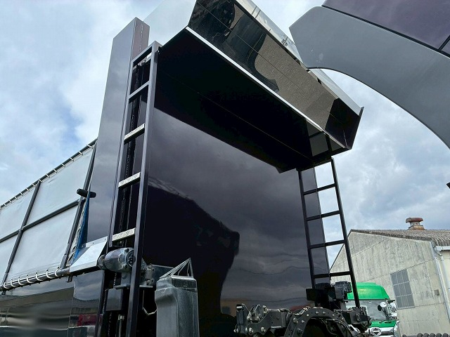 車検付ワンオーナー6×43軸2デフ新明和工業380馬力|中古トラックの販売・買取・査定のアイナビ