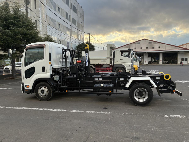 高馬力タイプ、車検付き、Wホイスト、燃費重視のハイギヤード|中古トラックの販売・買取・査定のアイナビ