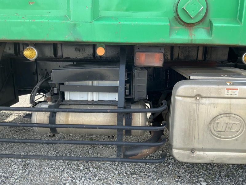 ★H28UDクオン深箱ヒアブクレーン付25トン車車検付|中古トラックの販売・買取・査定のアイナビ