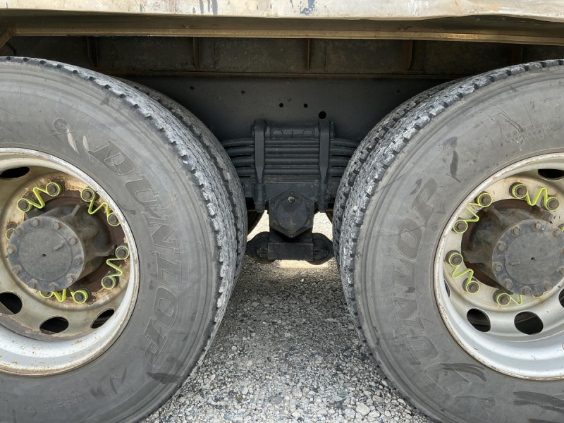 ★H28UDクオン深箱ヒアブクレーン付25トン車車検付|中古トラックの販売・買取・査定のアイナビ