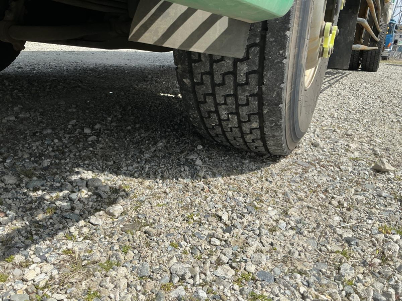 ★H28UDクオン深箱ヒアブクレーン付25トン車車検付|中古トラックの販売・買取・査定のアイナビ