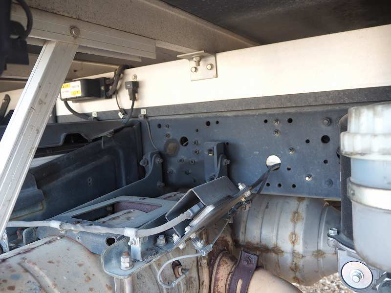 三菱ファイター冷蔵冷凍車-30℃低温設定格納ゲート付き|中古トラックの販売・買取・査定のアイナビ