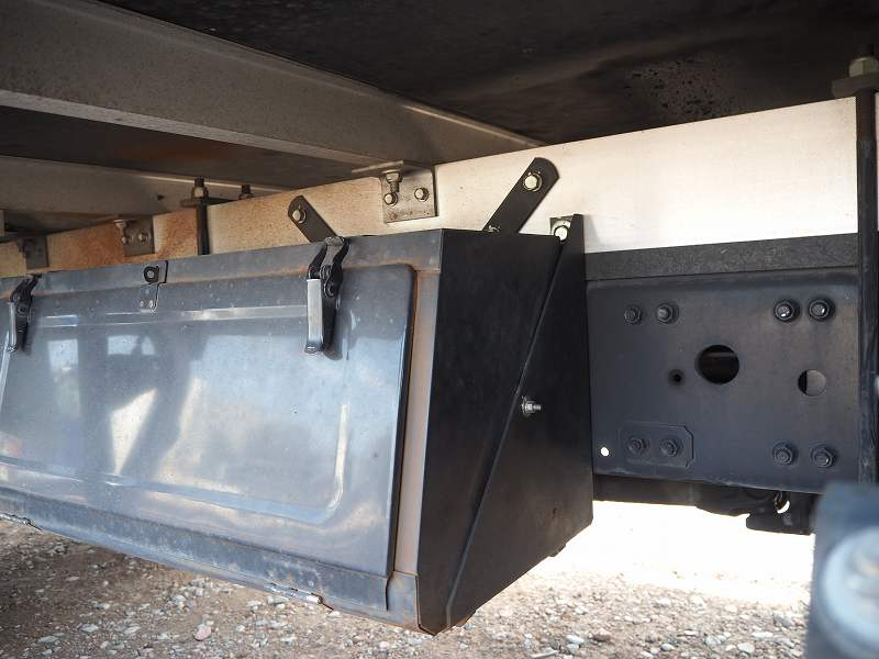 三菱ファイター冷蔵冷凍車-30℃低温設定格納ゲート付き|中古トラックの販売・買取・査定のアイナビ