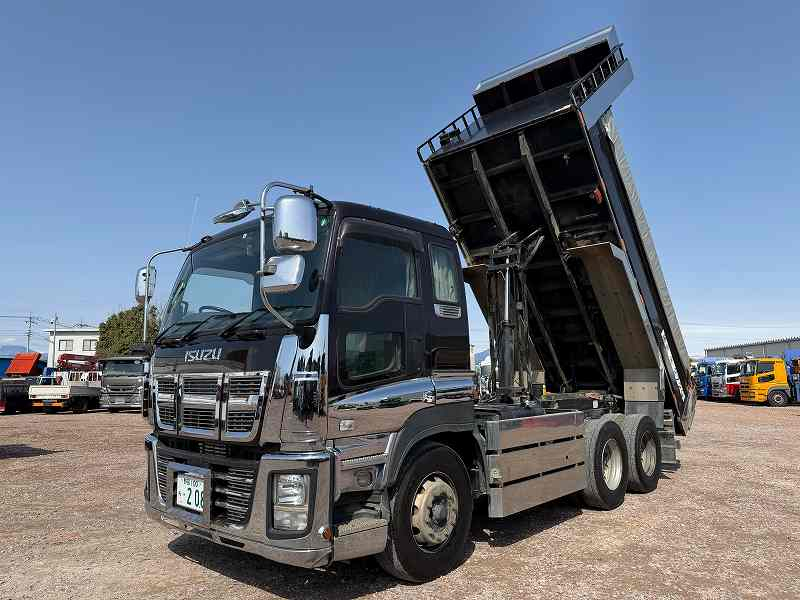 いすゞギガダンプ5.3×2.35m新明和製ダンプ|中古トラックの販売・買取・査定のアイナビ