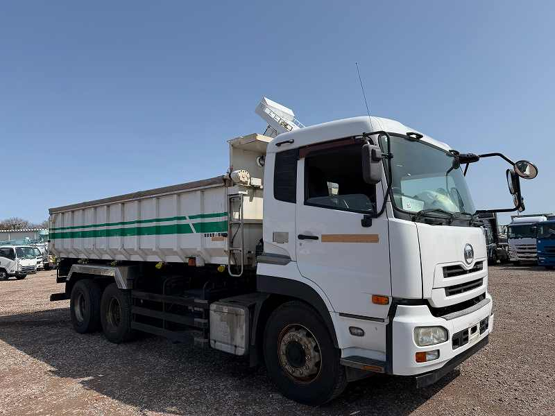 UDトラックスクオンステンレス張り水密式ロング深ダンプ|中古トラックの販売・買取・査定のアイナビ