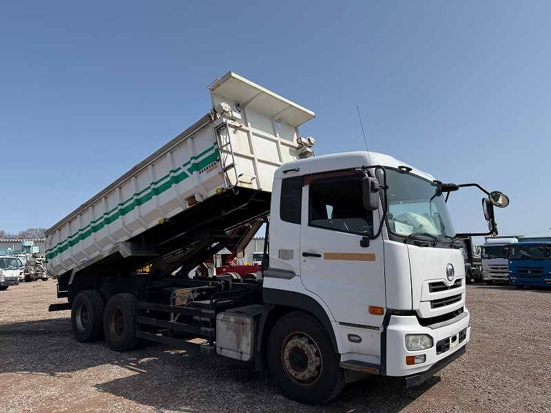 UDトラックスクオンステンレス張り水密式ロング深ダンプ|中古トラックの販売・買取・査定のアイナビ