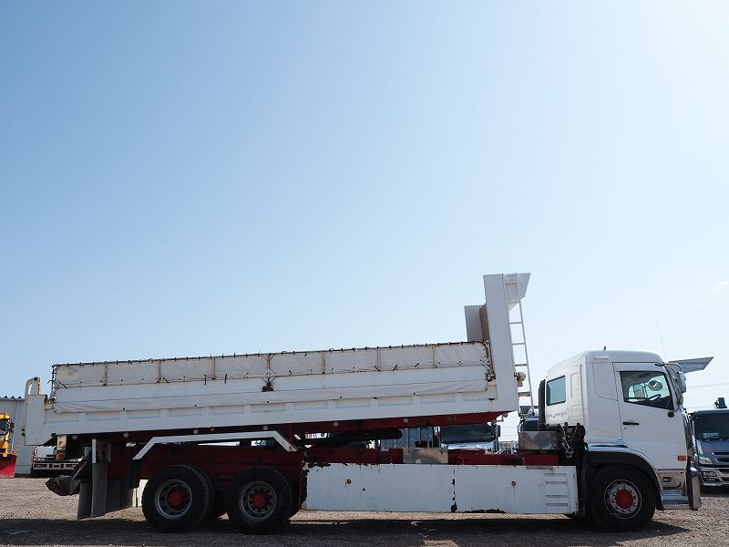 UDトラックスクオンダンプ25tロングダンプ積載11.9t|中古トラックの販売・買取・査定のアイナビ