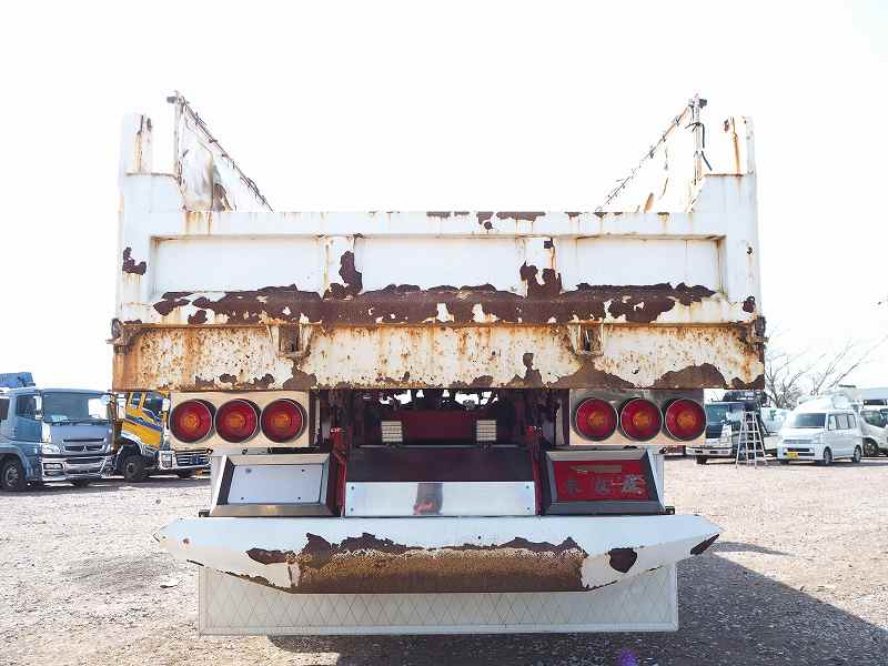 UDトラックスクオンダンプ25tロングダンプ積載11.9t|中古トラックの販売・買取・査定のアイナビ