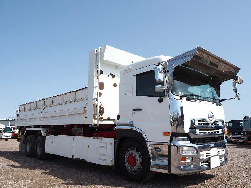 UDトラックスクオンダンプ25tロングダンプ積載11.9t|中古トラックの販売・買取・査定のアイナビ