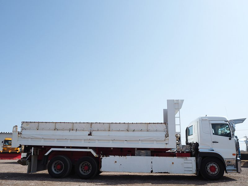 UDトラックスクオンダンプ25tロングダンプ積載11.9t|中古トラックの販売・買取・査定のアイナビ