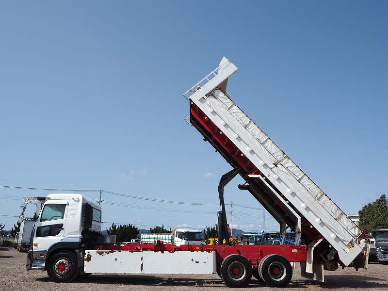 UDトラックスクオンダンプ25tロングダンプ積載11.9t|中古トラックの販売・買取・査定のアイナビ