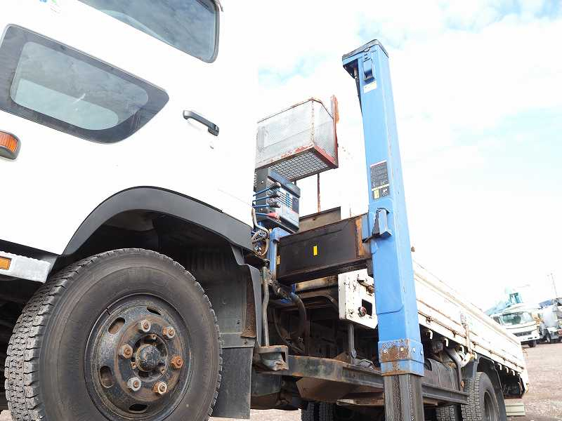 日野レンジャー3段セルフクレーンラジコン重機回送車|中古トラックの販売・買取・査定のアイナビ