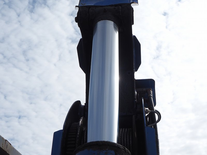 日野レンジャー3段セルフクレーンラジコン重機回送車|中古トラックの販売・買取・査定のアイナビ