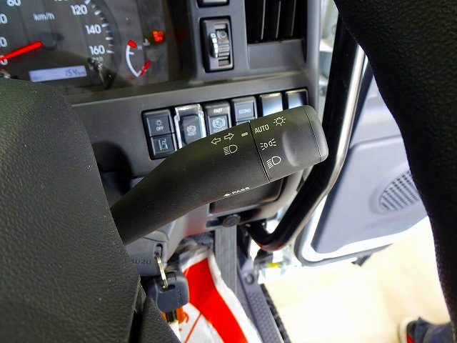 エルフ2t4WDFFL強化ダンプ未使用車|中古トラックの販売・買取・査定のアイナビ