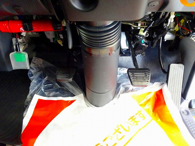 エルフ2t4WDFFL強化ダンプ未使用車|中古トラックの販売・買取・査定のアイナビ