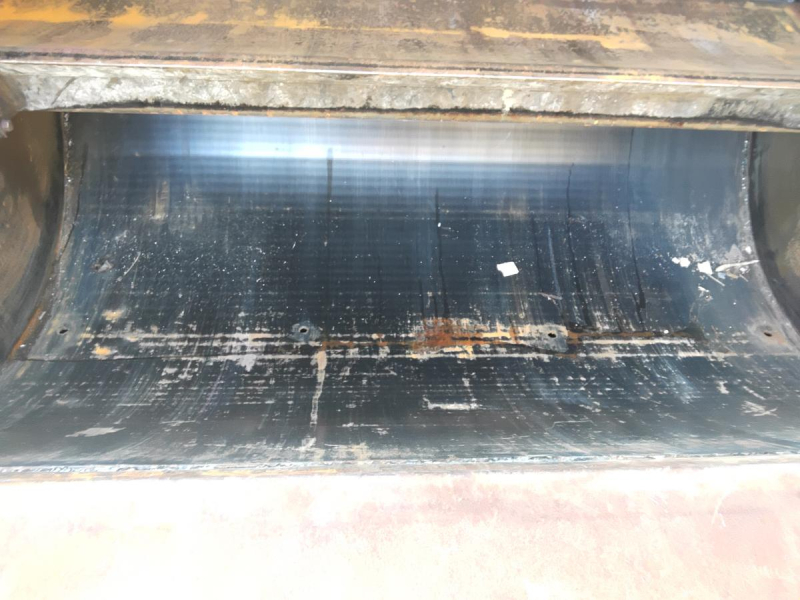 平成24年式 いすゞ 3トン回転式|中古トラックの販売・買取・査定のアイナビ