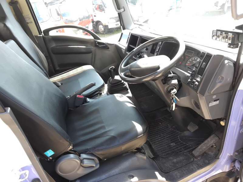 平成24年式 いすゞ 3トン回転式|中古トラックの販売・買取・査定のアイナビ