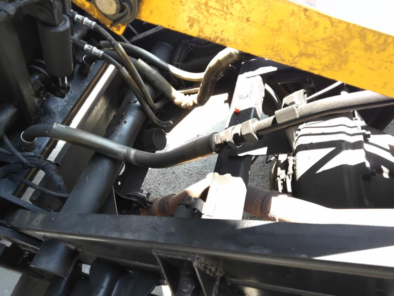 平成24年式 いすゞ 3トン回転式|中古トラックの販売・買取・査定のアイナビ